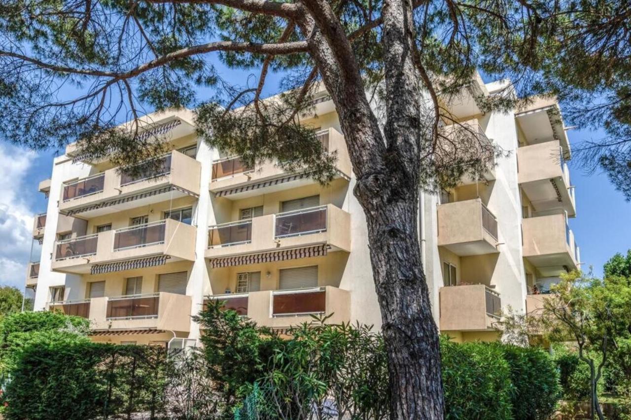 Chic Appart Du Port Fréjus Kültér fotó