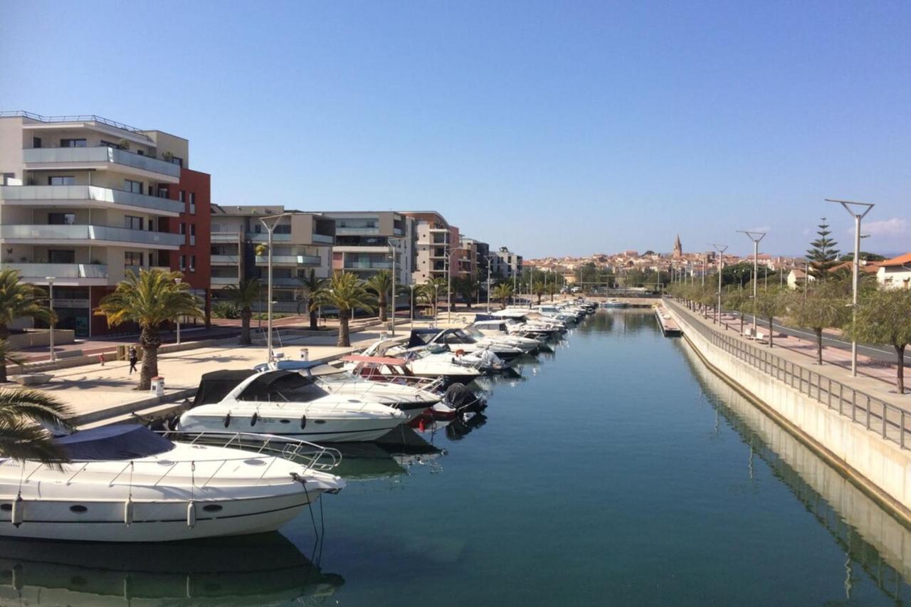 Chic Appart Du Port Fréjus Kültér fotó